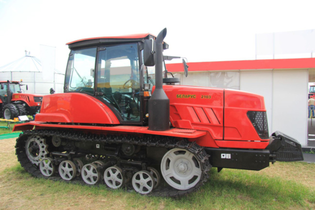 Купить трактор гусеничный Belarus-2103, цены
