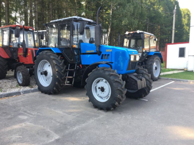 Купить трактор Беларус-1221.3, цены 