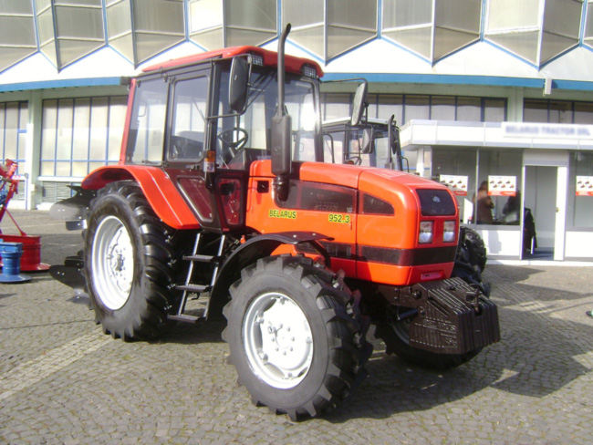 Купить трактор Belarus-952.3, цены