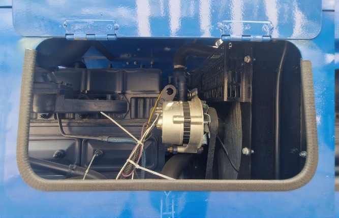 Прицепной дизельный измельчитель веток с двигателем 80 л.с. | DH-80 с гидроподачей