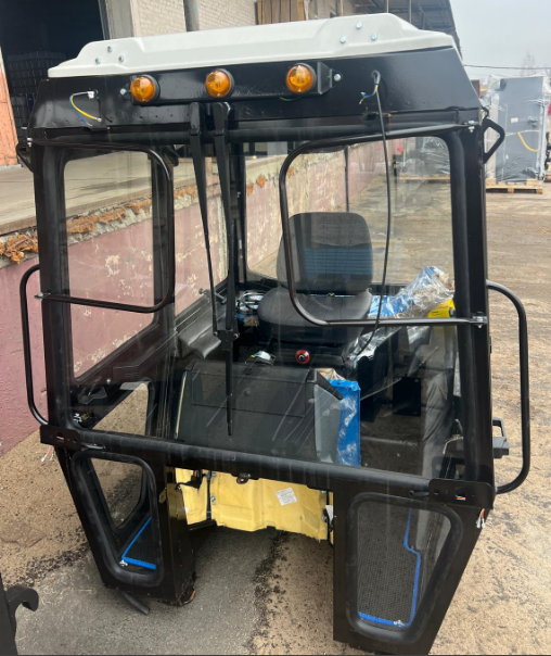 Унифицированная кабина  для с/х тракторов МТЗ-80/82 типа МК 80-67000010 (с сиденьем, отопителем и щитком) Новая