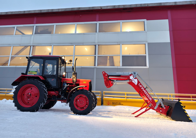 Навесной погрузчик универсал ROBUST с ковшом 0,8м3 