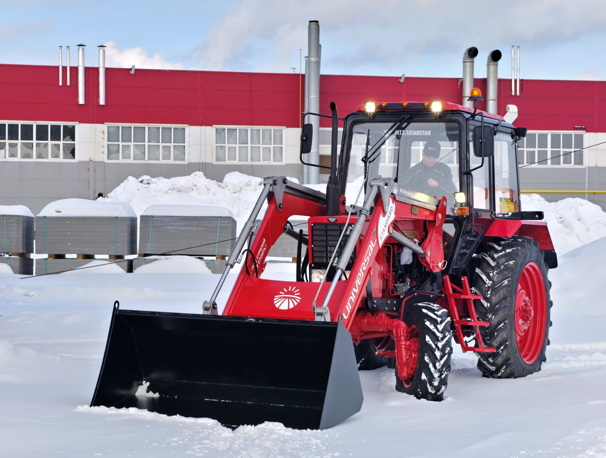 Погрузчик навесной фронтальный «Универсал Standart»  с ковшом 0,8м3.