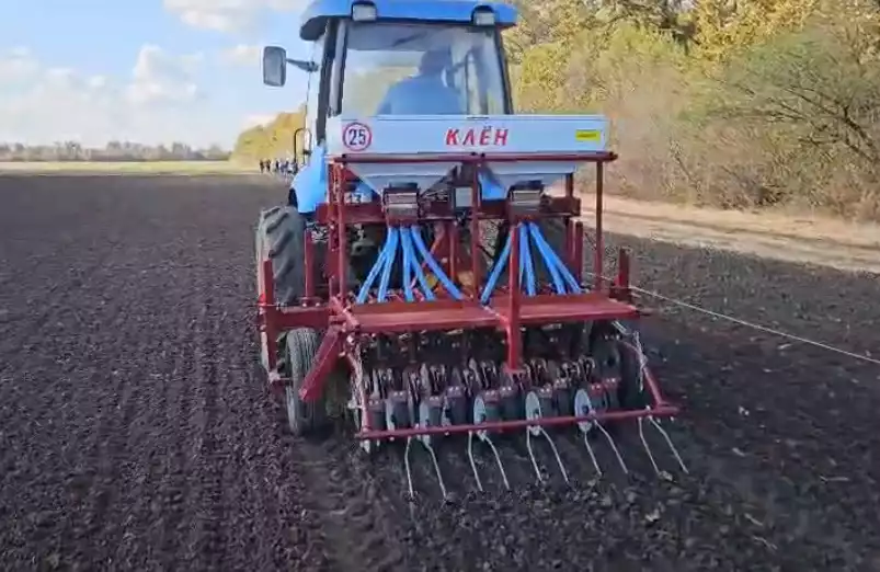 Сеялка селекционная для размножения “Клен-1,5” 