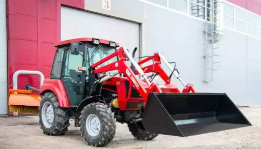 Навесной погрузчик универсал ROBUST 622 (КУН) на трактор "Беларус -622" (МТЗ)