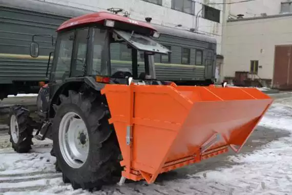 Пескоразбрасыватель ПВ-500С (с опцией самозагрузки и регулировкой плотности посыпки) на трактора "Беларус"-320/422/622
