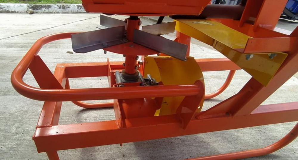 РАЗБРАСЫВАТЕЛЬ ПЕСКА А-116-01 «ГИДРО» 