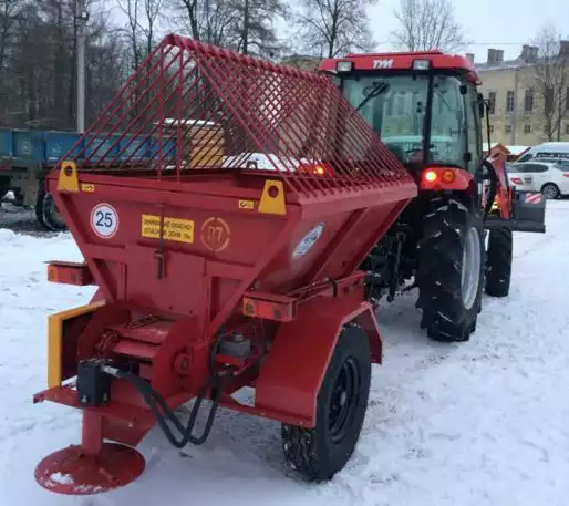 Прицеп-разбрасыватель Л-415