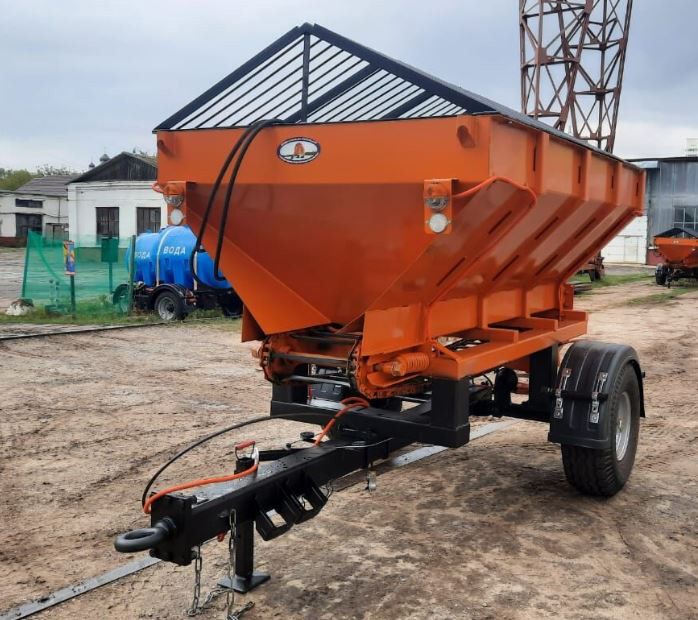 Разбрасыватель песка полуприцепной тракторный со скребовым транспортером ПРР-3.0