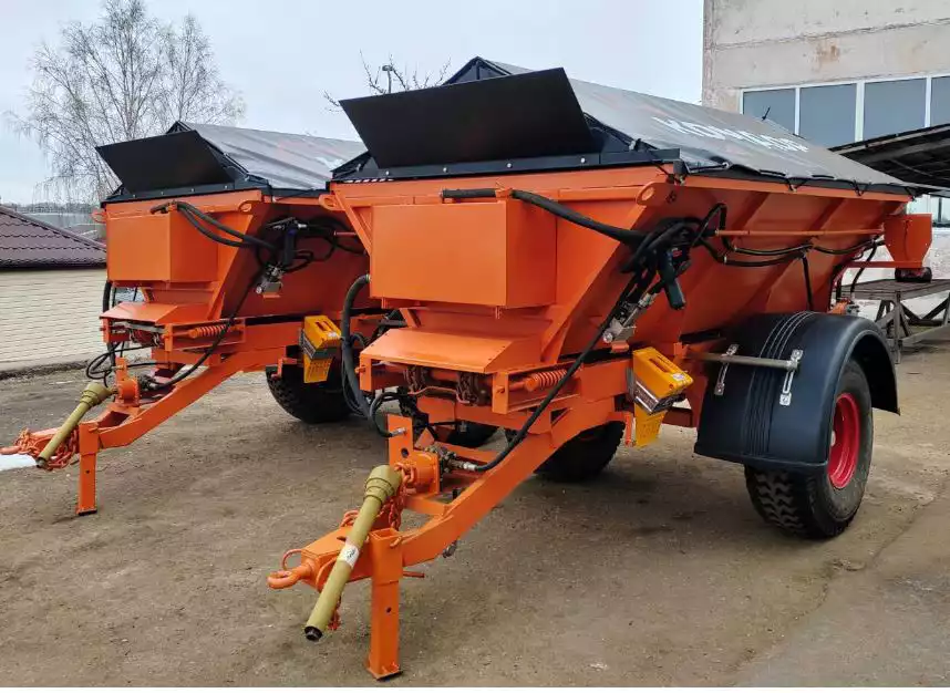 Прицепной пескосолераспределитель ПП-1