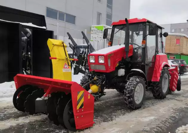 Снегоочиститель тракторный шнеко- роторный СТ-1500 в комплекте с передним навесным устройством в сборе с редуктором ПВОМ ( с гидроповоротным желобом)