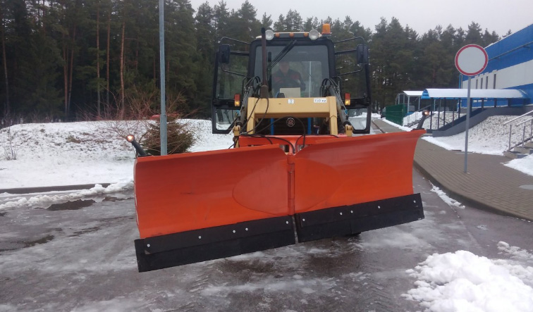 Снегоуборочный гидроповоротный отвал Бабочка для фронтальных погрузчиков (на КУН) МТЗ