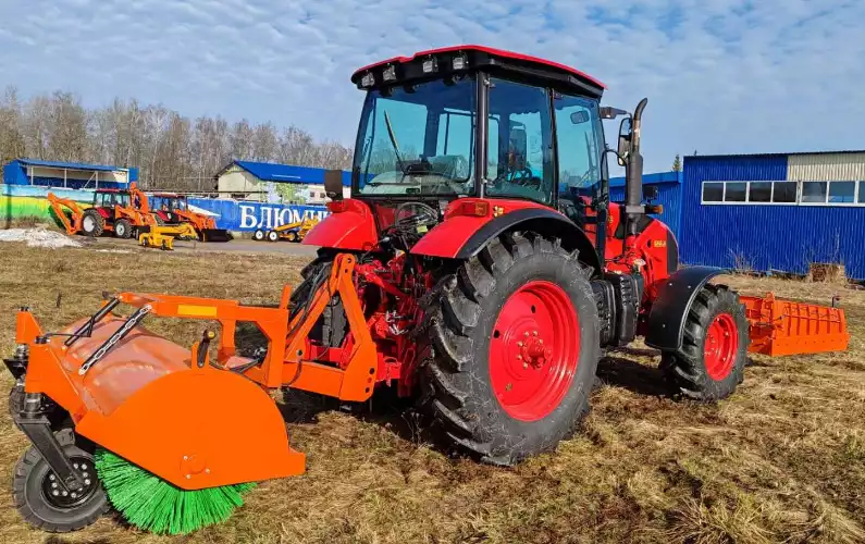  Оборудование щёточное «Буран-30,1» к трактору "Беларус- 1523" (ширина 3,0 м, с карданом)