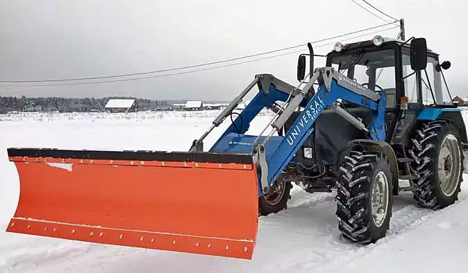 Отвал универсальный (перевёртыш) гидроповоротный к фронтальному погрузчику МТЗ