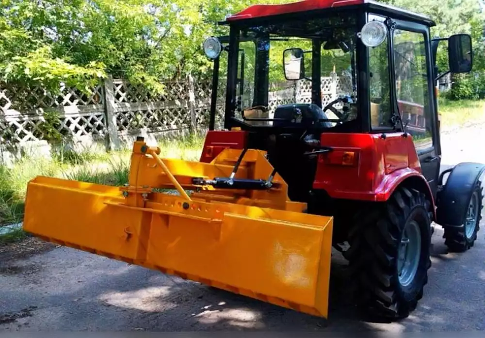 Отвал планировочный ОП-2000