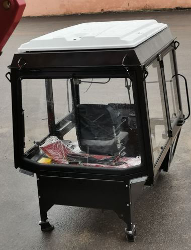 Кабина унифицированная для с/х тракторов МТЗ 1221 (с сиденьем, отопителем и щитком),  НОВАЯ