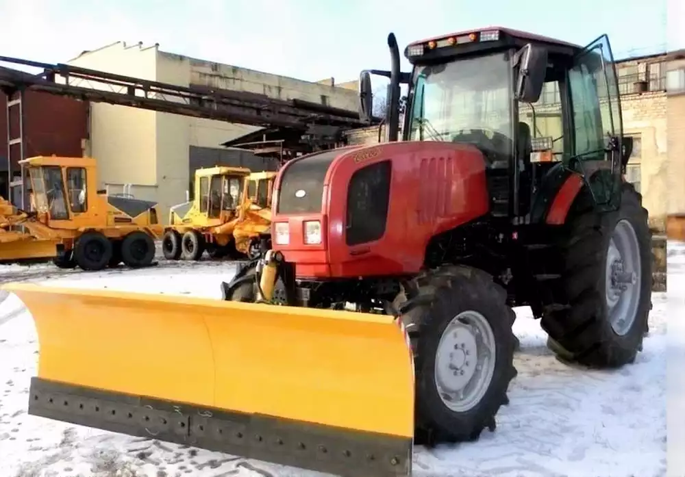 Отвал коммунальный, гидроповоротный (2,8 м).на трактор МТЗ-2022