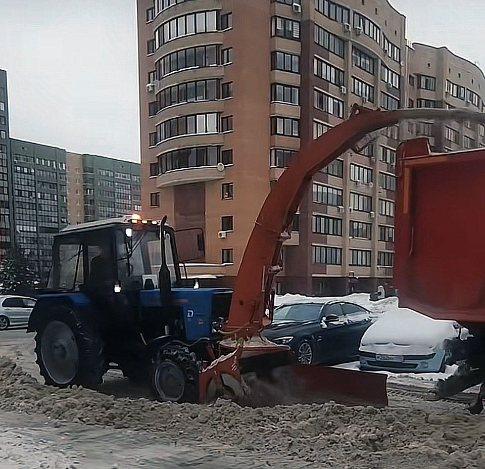 Снегоуборочная машина Су 2.1 ОМ "Чистая Работа" с  трубой телескопом для погрузки в транспортное средство