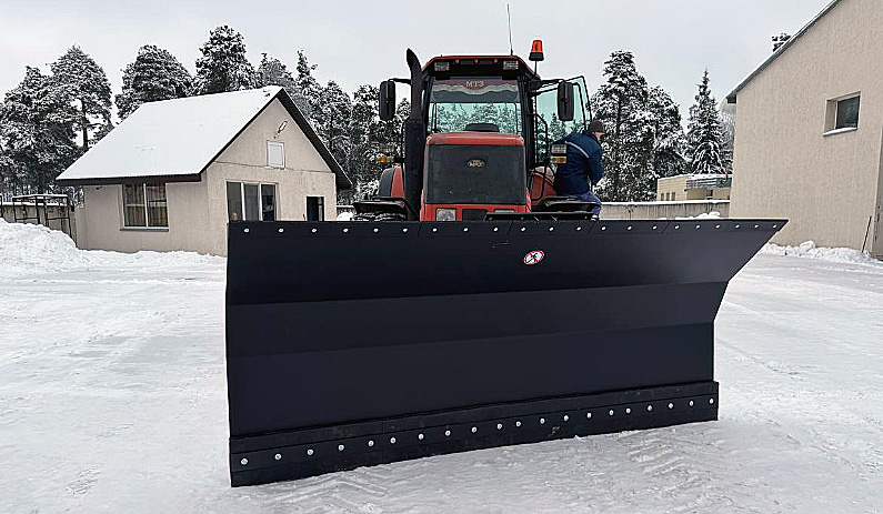 Отвал гидроповоротный коммунальный ОГК-3,0Б на трактор "Беларус-3022/3522"