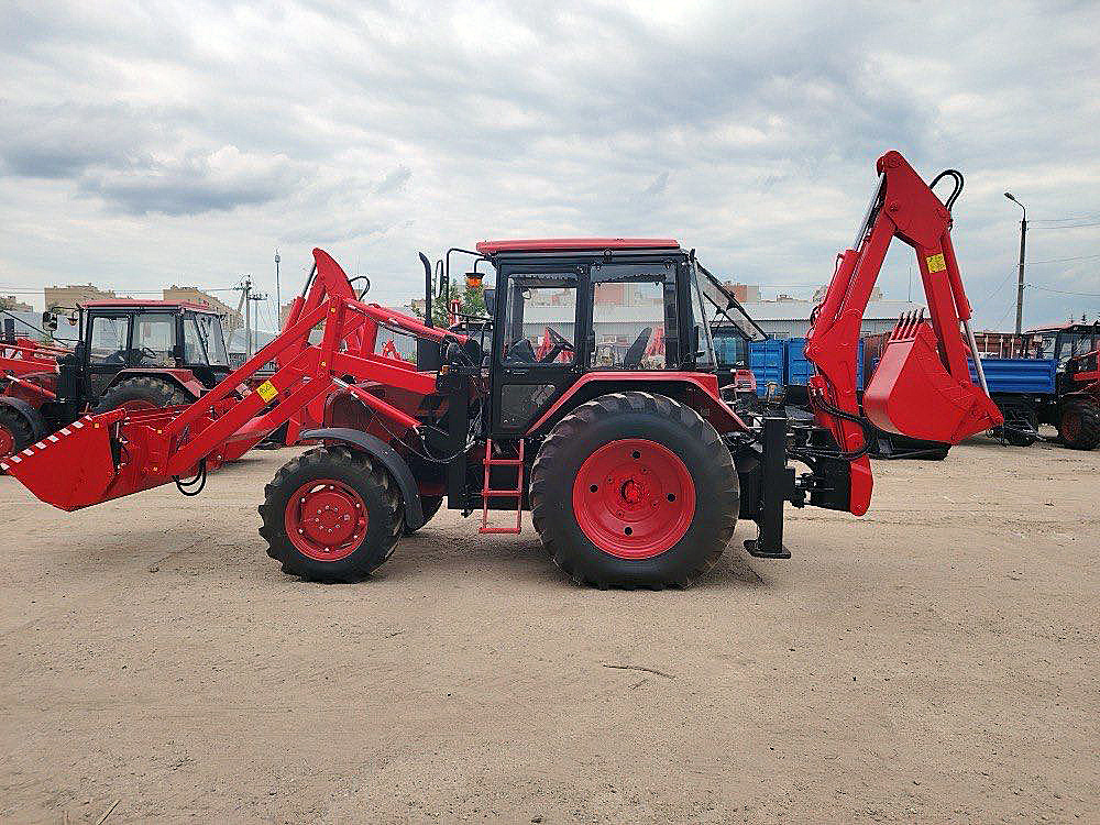 Экскаватор - погрузчик универсальный модели ЭО-2626С-1 на базе трактора "Беларус-92П"