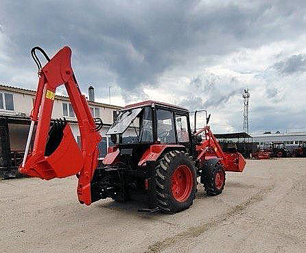 Экскаватор - погрузчик универсальный модели ЭО-2626С-1 на базе трактора "Беларус-92П"