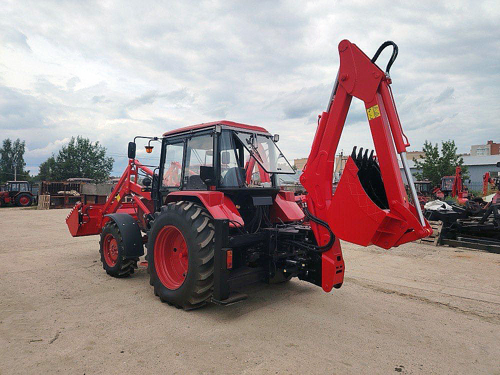 Экскаватор - погрузчик универсальный модели ЭО-2626С-1 на базе трактора "Беларус-92П"