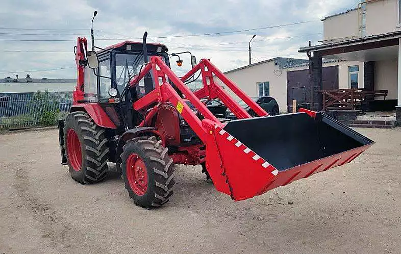 Экскаватор - погрузчик универсальный модели ЭО-2626С-1 на базе трактора "Беларус-92П"