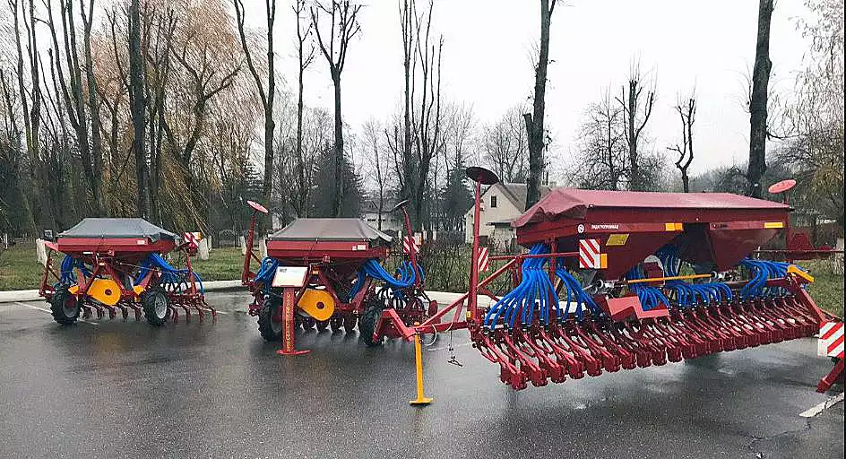 Сеялки пневматические универсальные СПУ