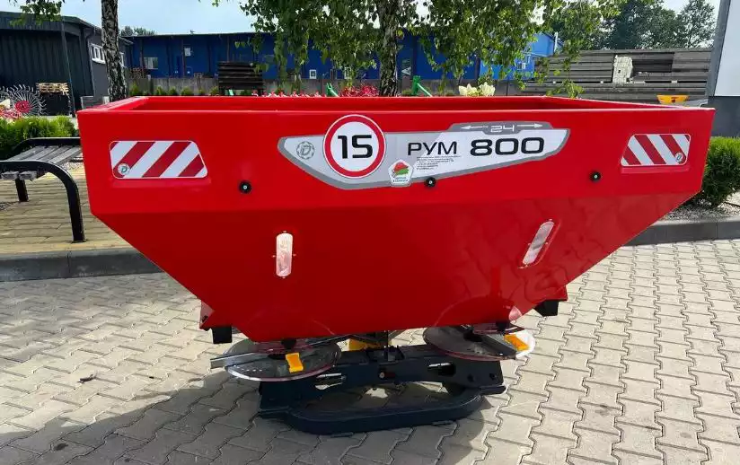 Разбрасыватель удобрений двухдисковый РУМ-800 усиленный тентованный