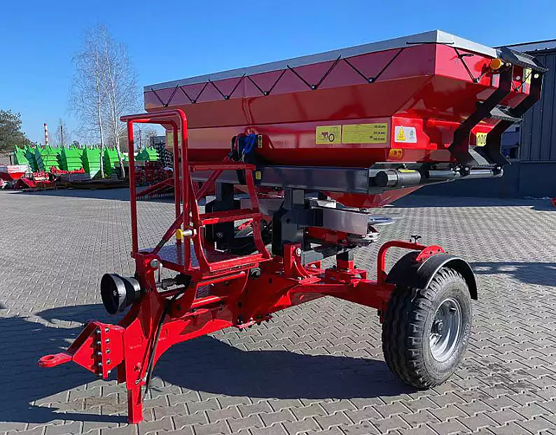 Разбрасыватель удобрений двухдисковый РУМ-1000 «Профи» TRUCK с надставкой 1200 л (тент домик)
