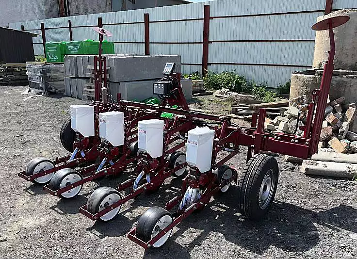 Сеялка Клен - 2,8  4 секции с укладчиками капельной трубки