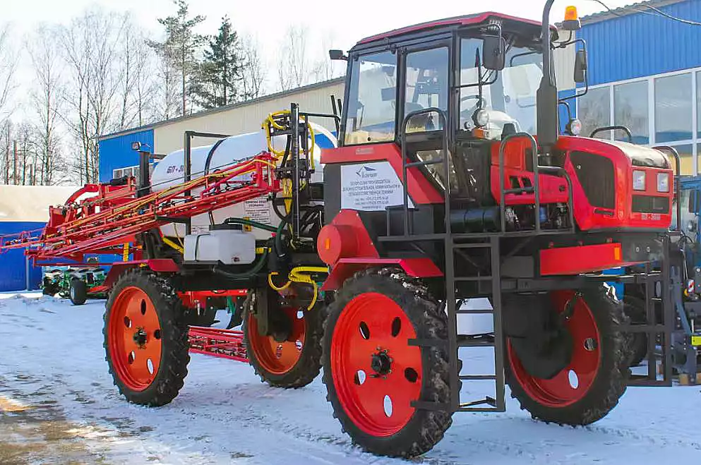 Опрыскиватель самоходный высококлиренсный БЛ-3000(клиренс-1910мм, ширина колеи до 2800мм)