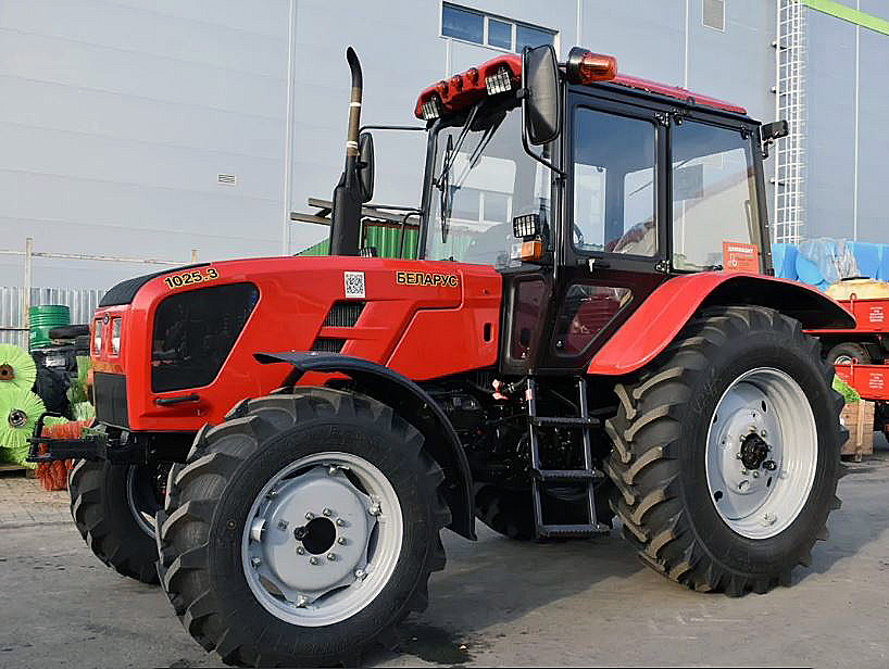 Трактор Беларус-1025