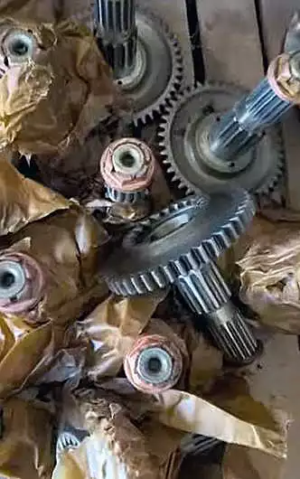 Вал вторичный 50-1701256  (оригинал)