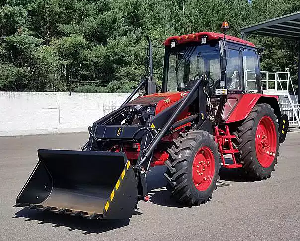 Машина уборочно-погрузочная «БЕЛАРУС» МУП-351(без щётки) в пластиковой облицовке 