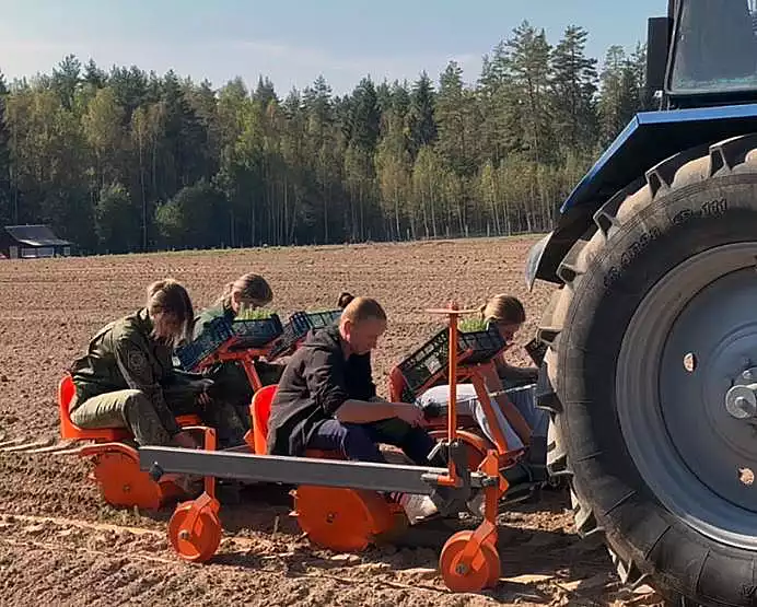 Машина лесопосадочная МЛ-1283