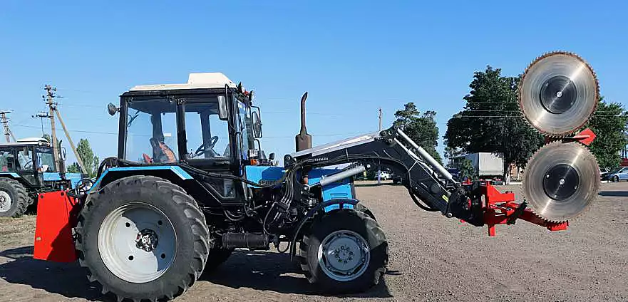 Навесной обрезчик деревьев «Секира-2Р» на КУН МТЗ