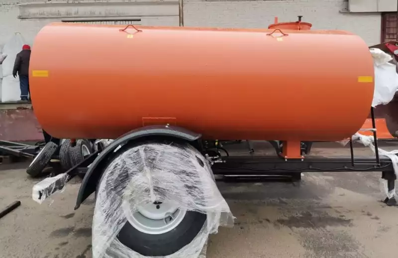 Машина поливомоечная на трак-торном прицепе модели ПО-3,6