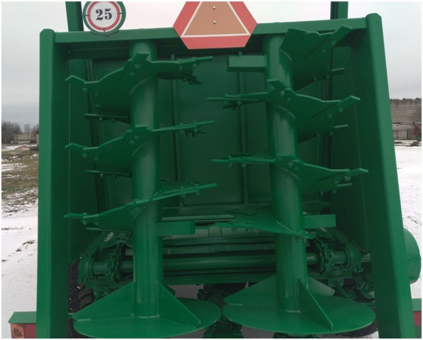 Машина для внесения твердых органических удобрений МТТ-9-1