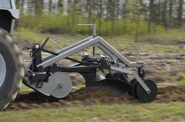 Лесной плугLPZ PRO 2