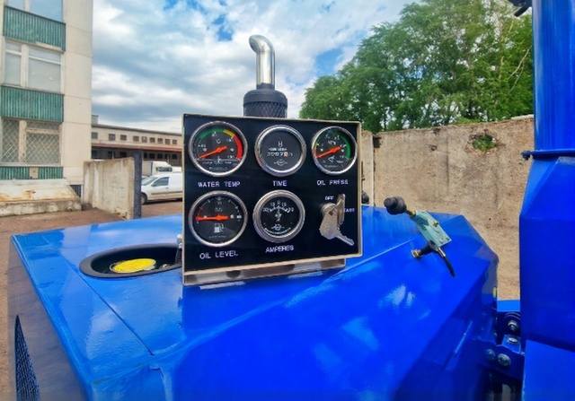 Прицепной дизельный измельчитель веток с двигателем 80 л.с. | DH-80 с гидроподачей