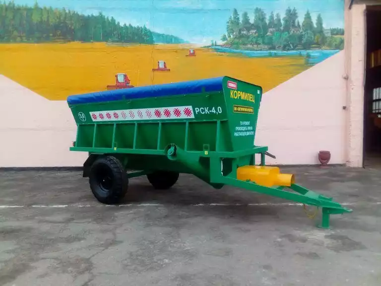 Раздатчик сыпучих кормов РСК-4.0