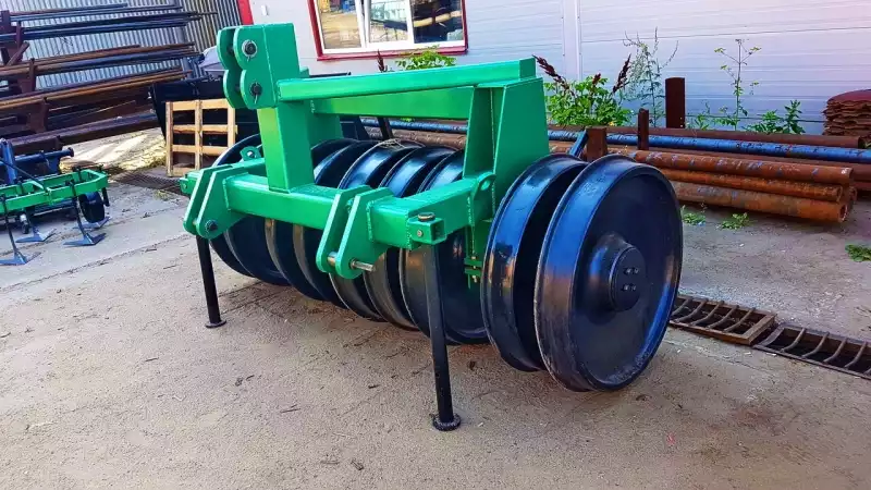 Трамбовщик силоса ТСК 2.6 (Т-150)