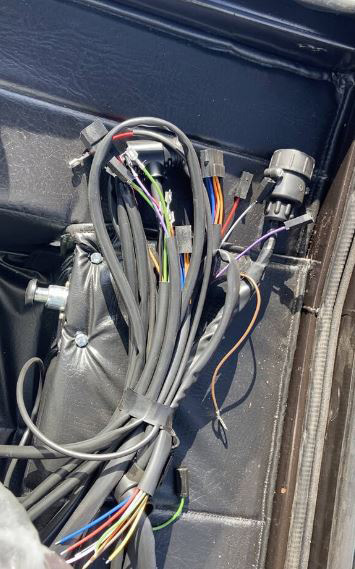 Унифицированная кабина для с/х тракторов МТЗ-80/82 типа МК 80-67000010 (с сиденьем, отопителем и щитком) Новая