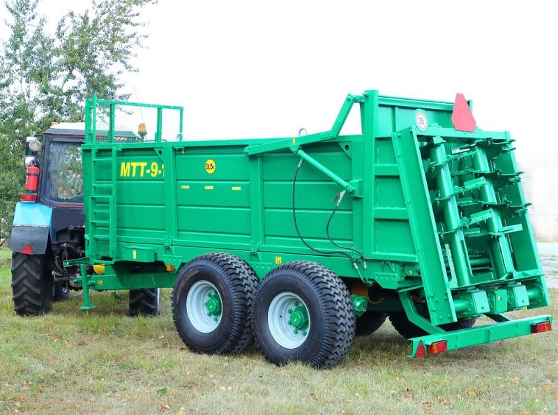 Машина для внесения твердых органических удобрений МТТ-9-1