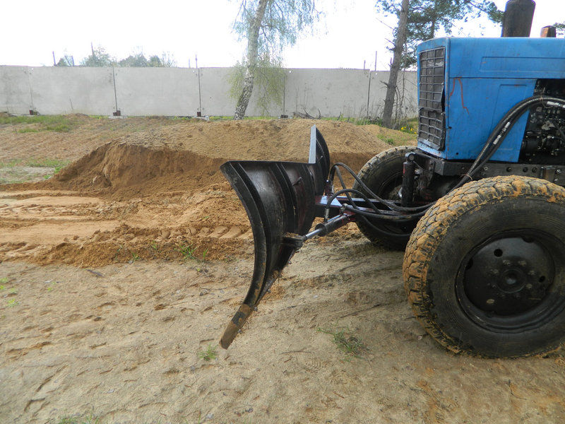 Отвал коммунальный гидроповоротный бабочка ОКБ-30