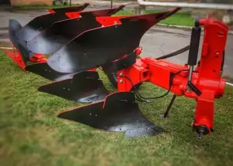 Плуг навесной оборотный с регулируемой шириной захвата ПНО-(2+1+1)-40/55