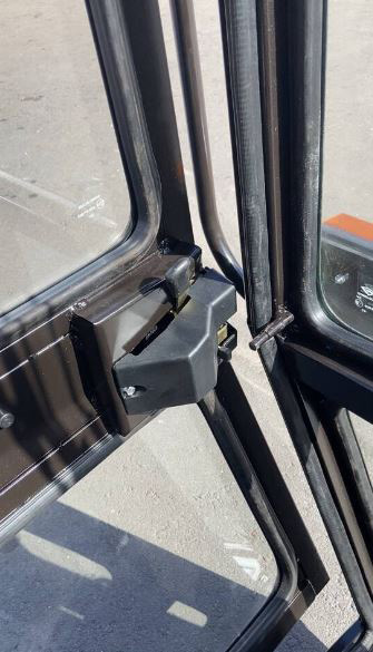 Унифицированная кабина для с/х тракторов МТЗ-80/82 типа МК 80-67000010 (с сиденьем, отопителем и щитком) Новая