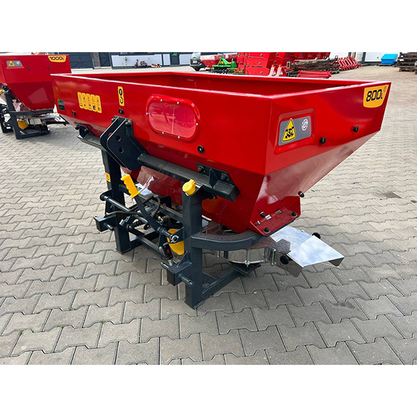 Разбрасыватель удобрений РУМ-800 усиленный с садовой приставкой тентованный