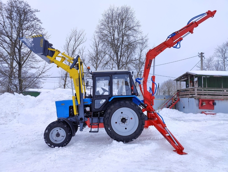 Погрузчик-экскаватор ПГФУ 1500 «Универсал Макси»